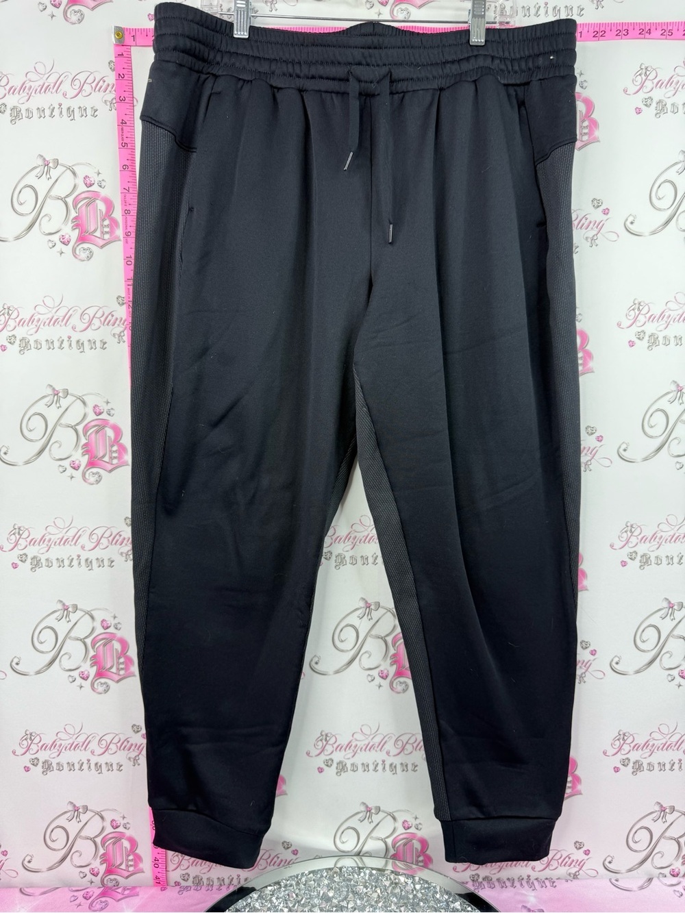 Mondetta pants capri jogger style Black Jogger Pants